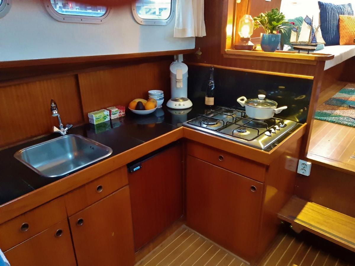 Motor Yacht Almaz Hotel Amsterdam Exterior photo